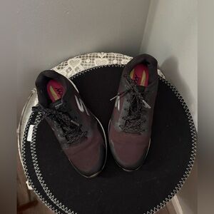 Skechers Women’s Golf Sneakers